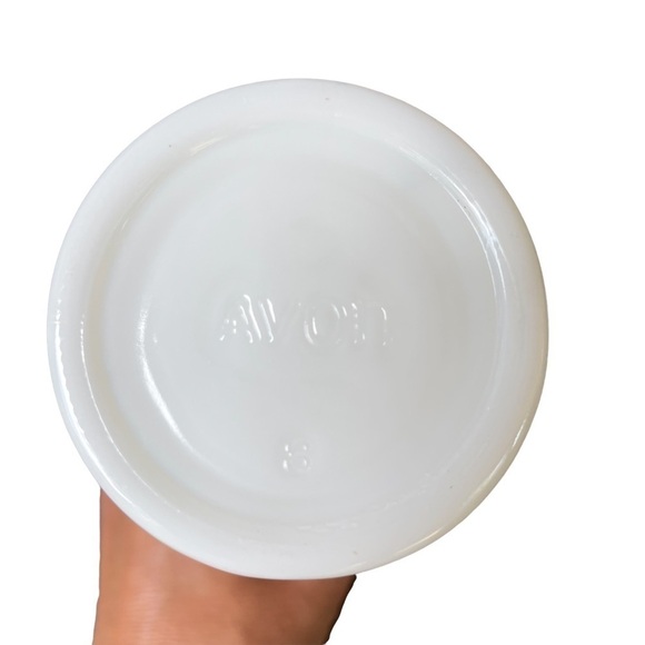 Avon White Floral Bud Vase Perfume Bottle - Picture 8 of 10